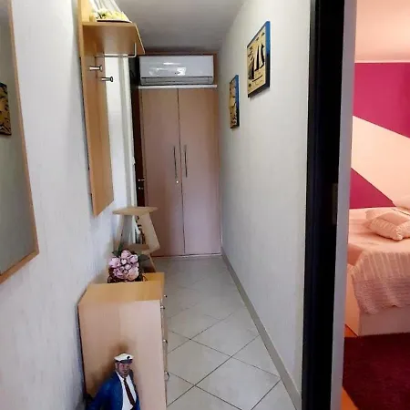 Near The Center - Nada Apartman Malinska